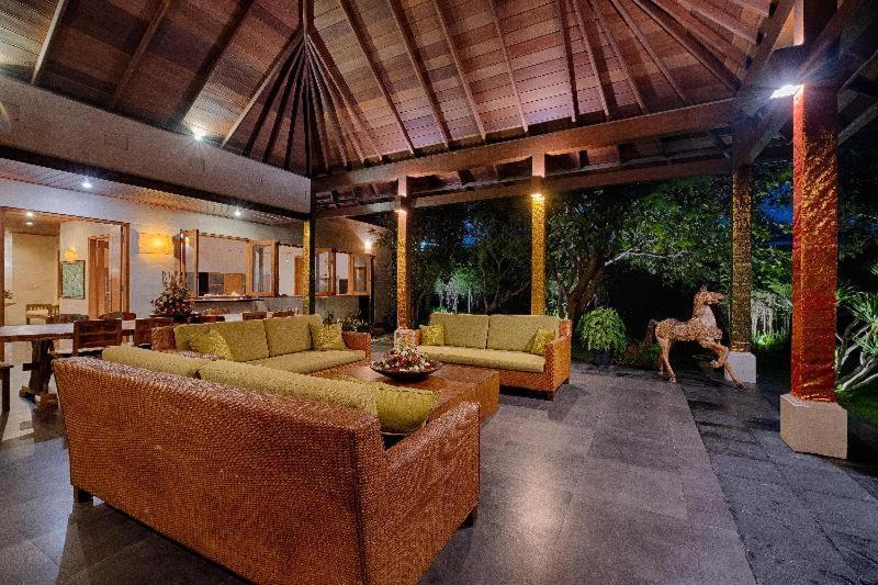 Ketewel Villa By Sanga Sanga Hospitality بيانغان المظهر الخارجي الصورة
